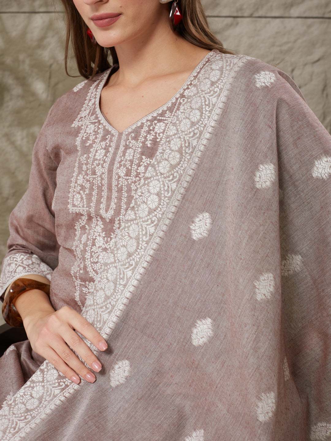 Very Pleasing Handloom Cotton Weaving Suit Set