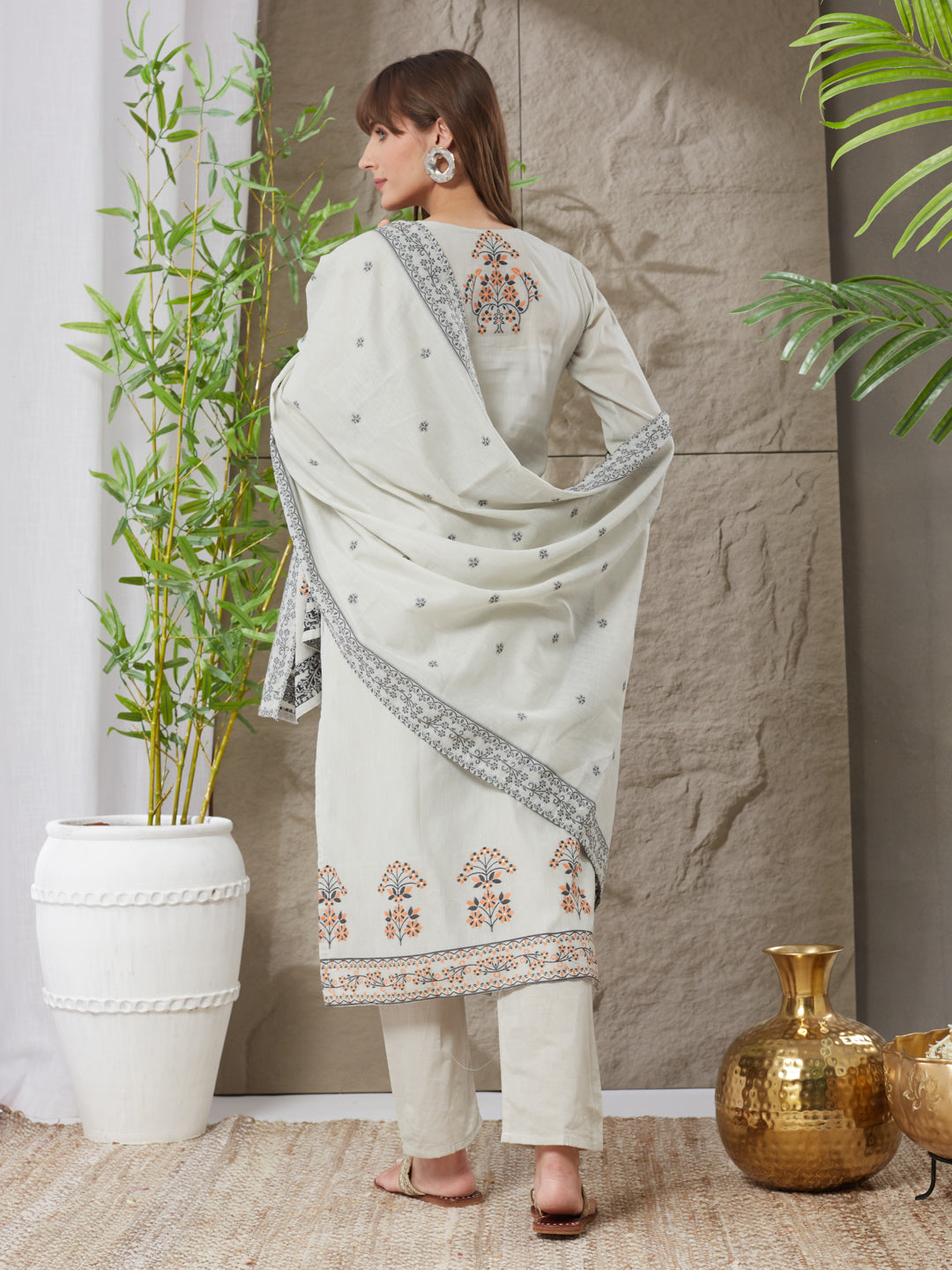 Very Engaging Handloom Cotton Weaving Suit Set