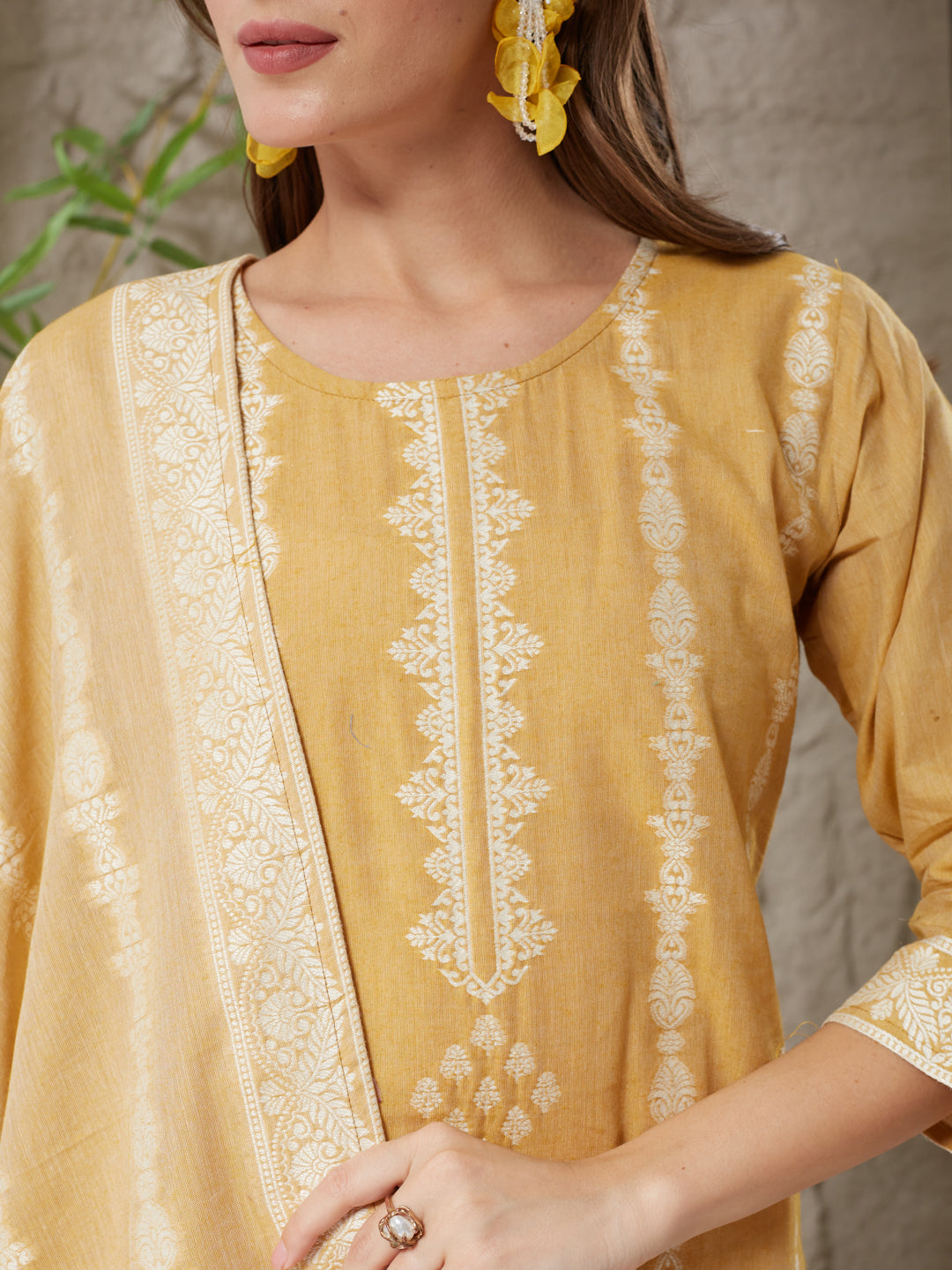 Very Stunning Handloom Cotton Weaving Suit Set