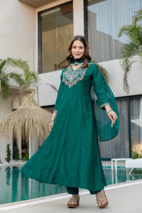 Green Chinnon Embroidered Kurta Set