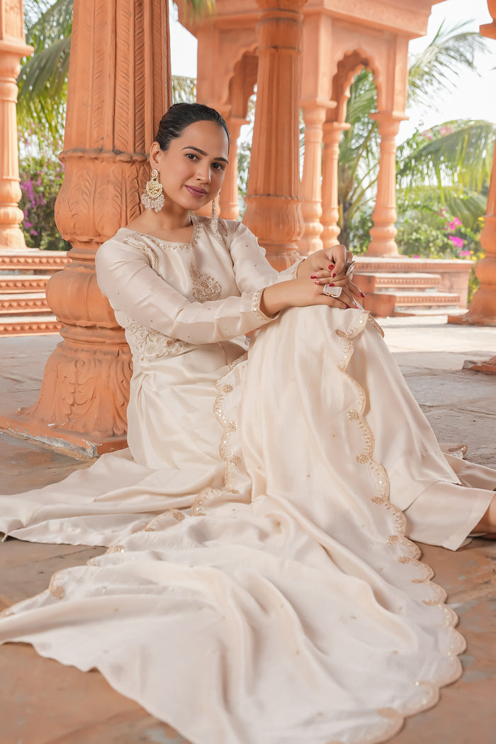 Cream Aura Vichitra Silk Suit Set