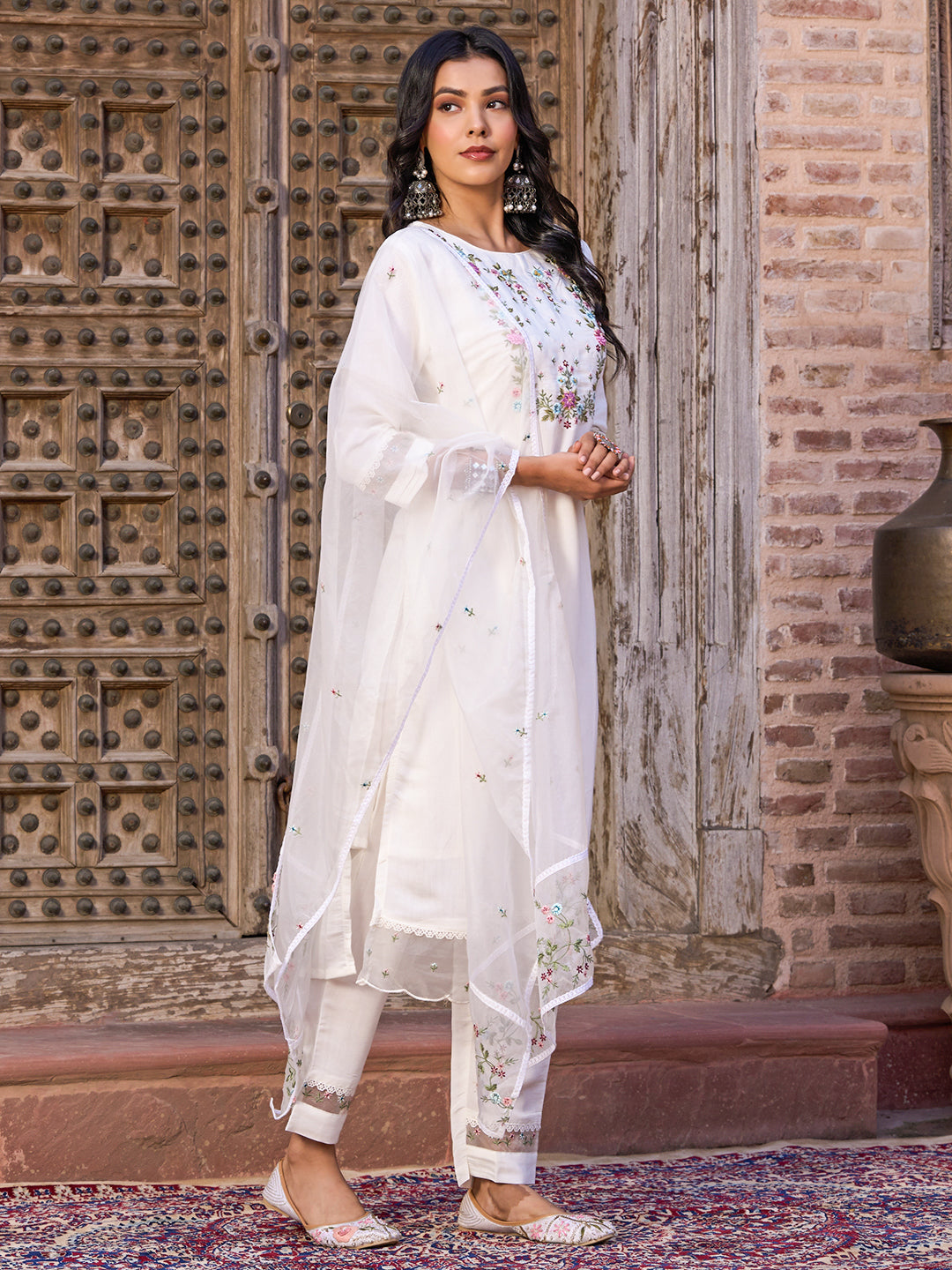 White Embroidered Chanderi Kurta Pant Set