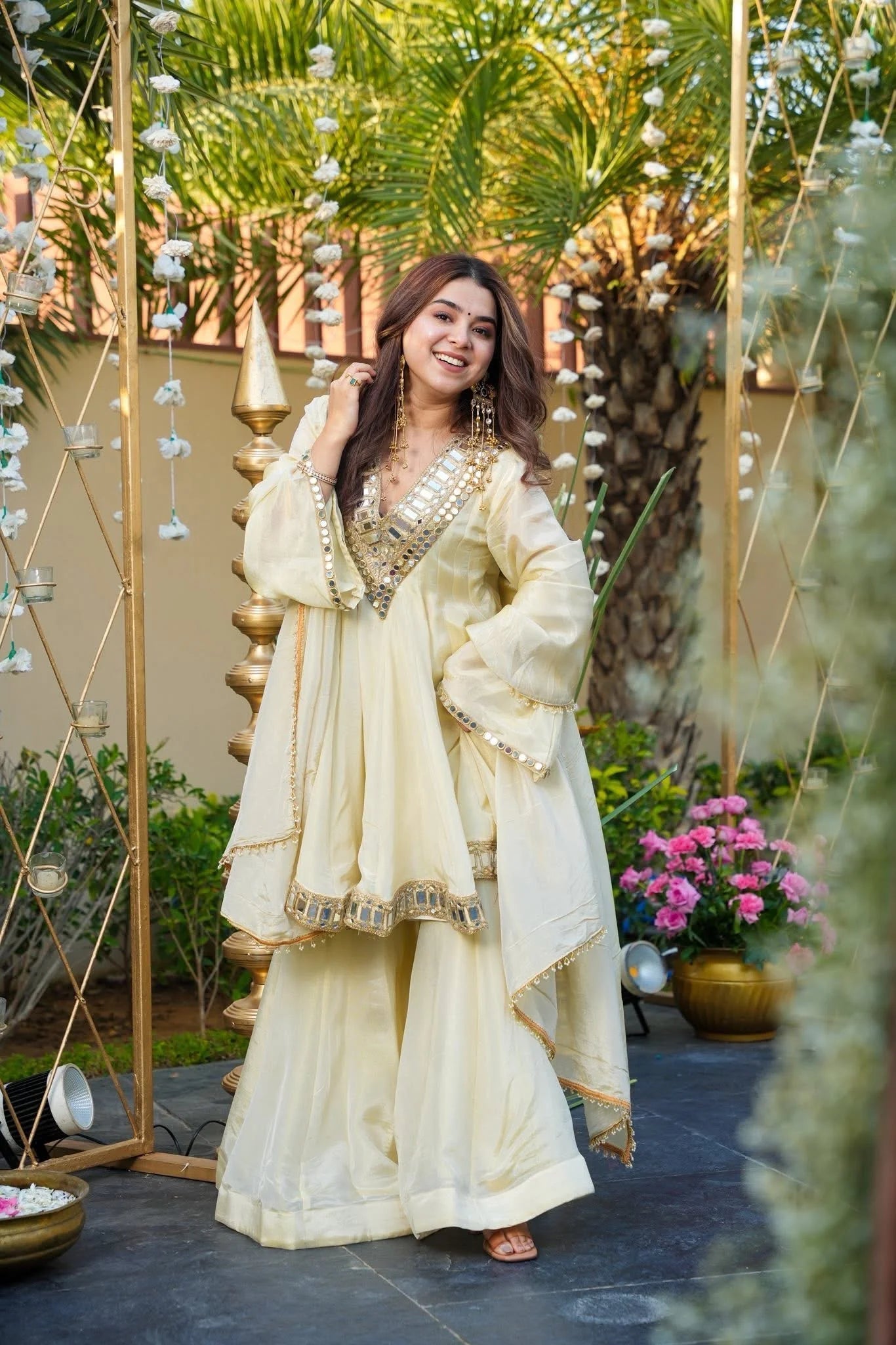 Off White Aura Chinnon  Suit Set